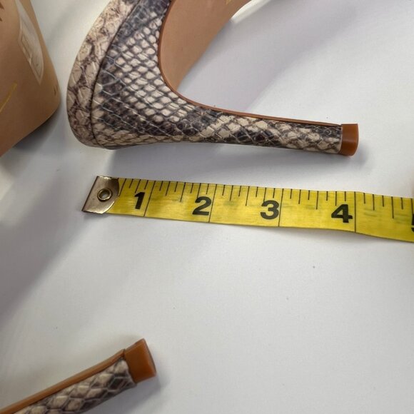 Dolce Vita  Kanika Heels Size 9.5 Sand Snake Embossed Leather Pointed Toe - Picture 16 of 16